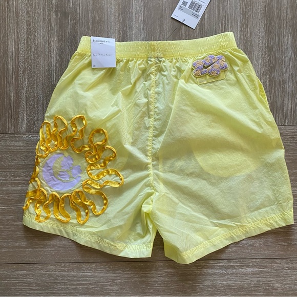 Nike NWT Project Uphoria Live Your Truth Women’s Shorts Size XS - Picture 9 of 13